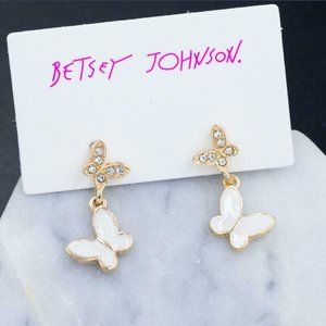 Cute Crystal Butterfly  Earrings NWT